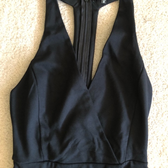 DYNAMITE v neck dress in get black. Size XS. - Picture 3 of 8